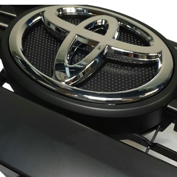 PARRILLA DE FRENTE HILUX 2021-2023 SR *MOLD GRIS* CON LOGO Original - Imagen 2