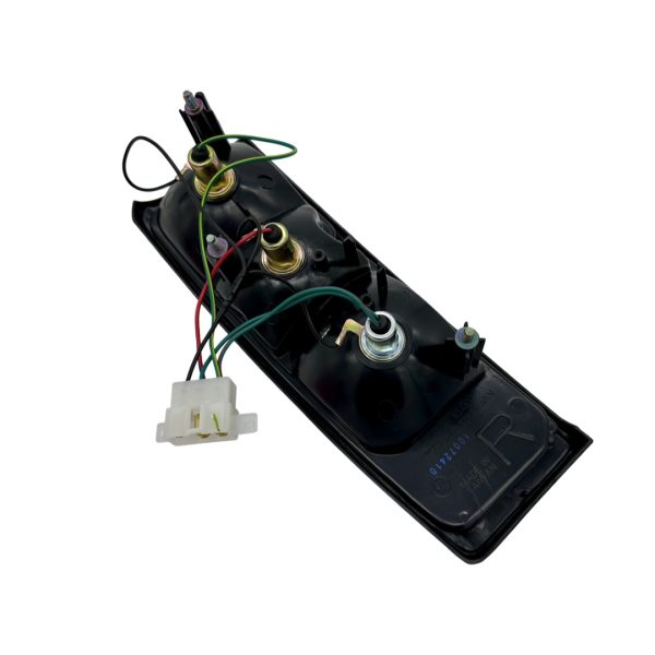 FARO TRASERO HILUX 1979-1982 DERECHO NEGRO COMPLETO TYC TAILANDIA - Imagen 2