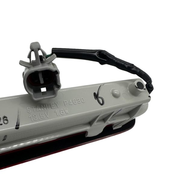 LUZ DE STOP FARO DE PORTON HILUX 2005-2011 ROJO Original - Imagen 3