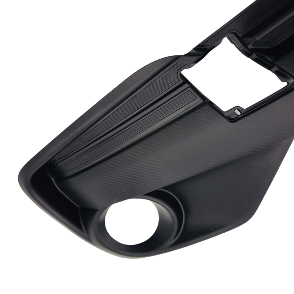 TAPA FARO AUXILIAR PARAGOLPE ETIOS 2017-2020 DERECHO CON AGUJERO Original - Imagen 1