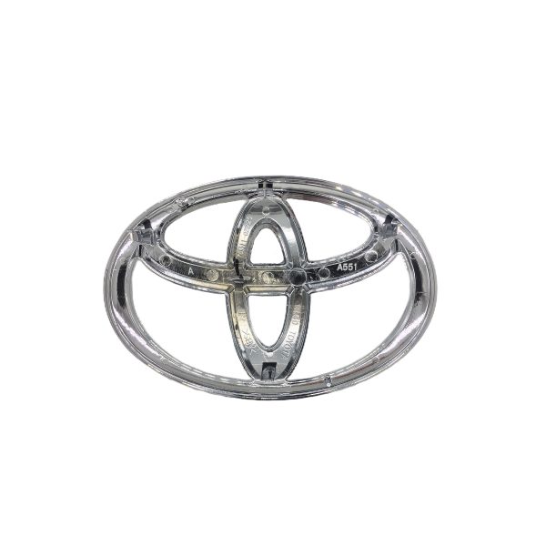 EMBLEMA "LOGO" DE PARRILLA COROLLA 2014-2018 / ETIOS 2017-2023 Original - Imagen 1