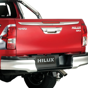 MOLDURA CROMADA SUPERIOR DE PORTON HILUX 2016-2023 REVO ORIGINAL