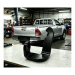 GANCHO CIERRE PORTON HILUX 2016-2026 C/SIMPLE DERECHO REVO SPT - Imagen 3