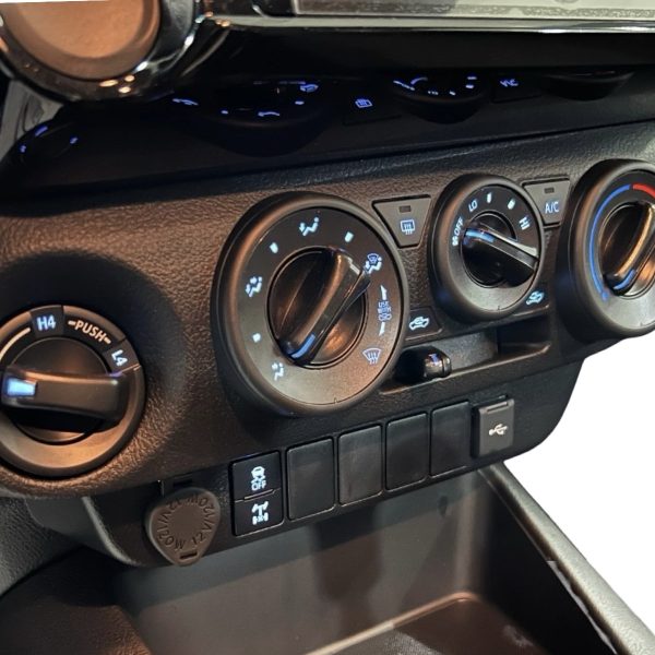 PERILLA CONTROL CALEFACCION AIRE HILUX 2016-2025 REVO SPT - Imagen 4