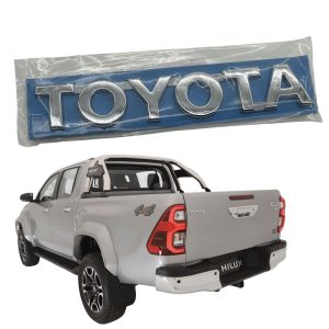 EMBLEMA "TOYOTA" PORTON HILUX 2016-2025 REVO SPT